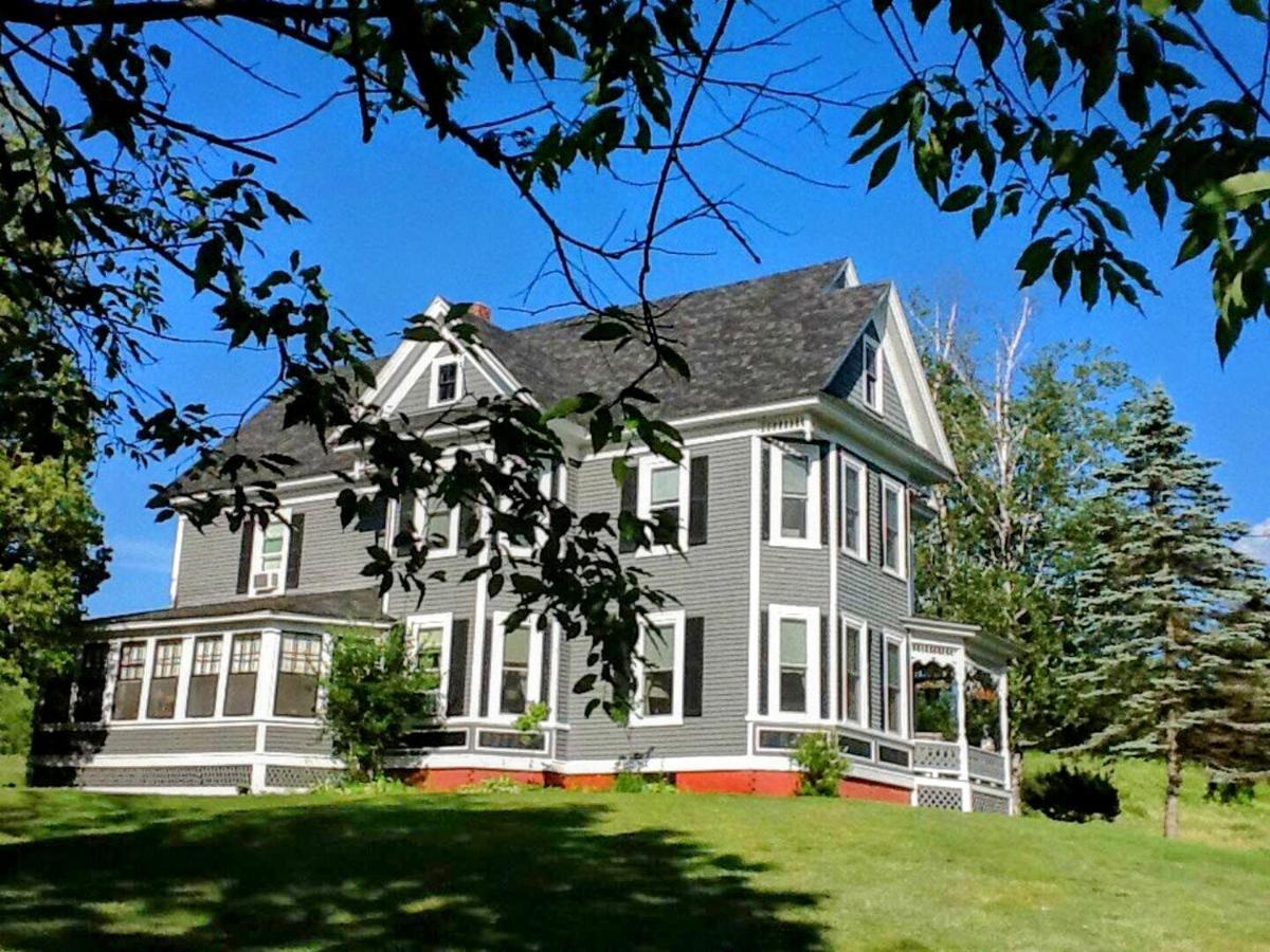 Private 2 Bedrooms And 1 Bathroom In Grand Victorian Home In The Heart Of The Whiite Mountains! Great Host Whitefield Екстериор снимка